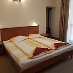 Markovi Pensiune 3*